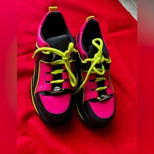 COPY - girl buffalo platform sneakerz
neon pink/black w NEON yellow detailing a…